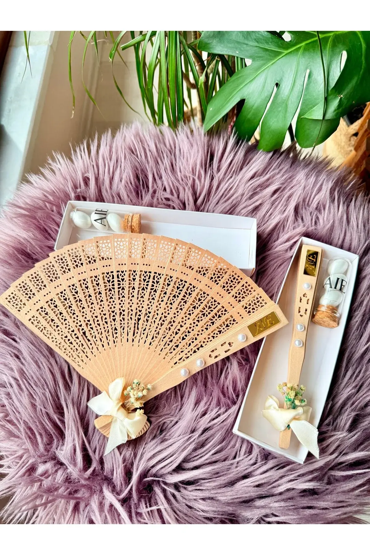 Kına-Düğün-Bride Hediyelik Yelpazeli DüğünHediyesi Nikah şekeri 10adet